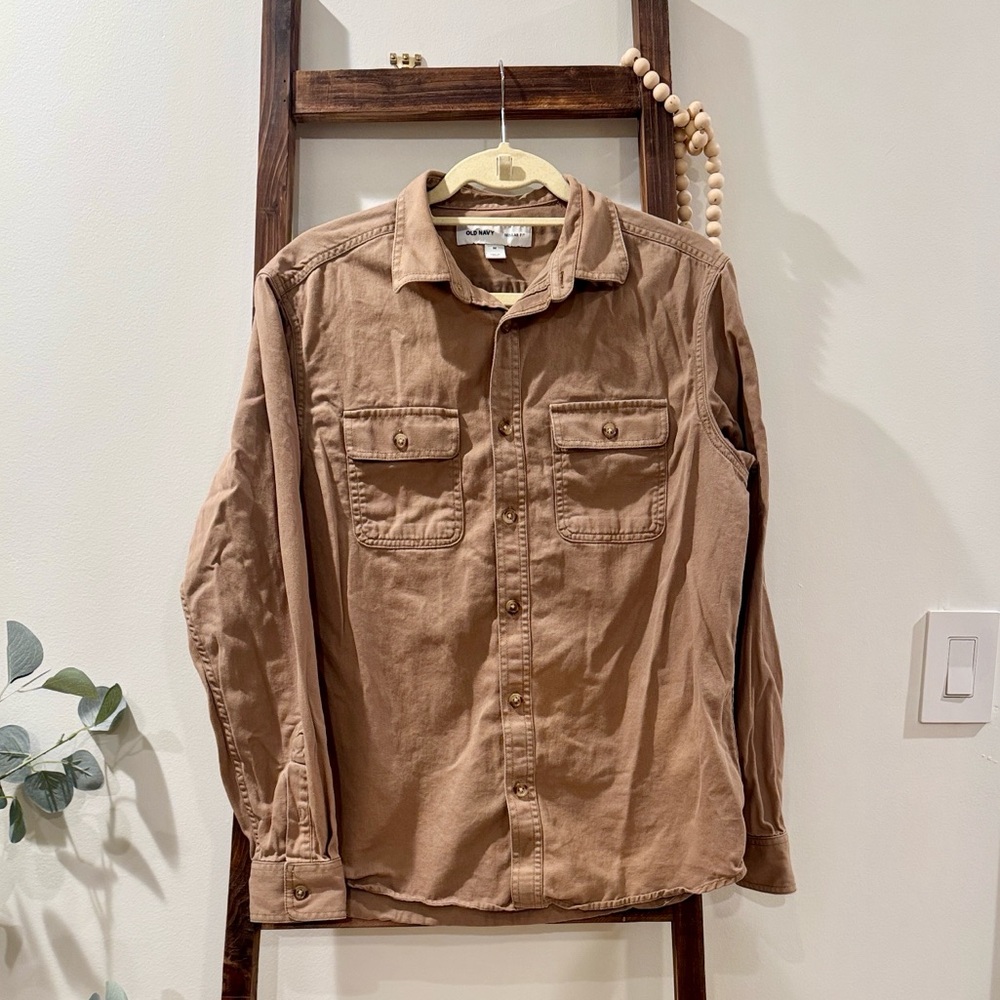 Old Navy Men’s Khaki Button Down